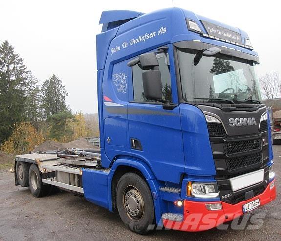 Scania R520 6x2*4 Absetzkipper
