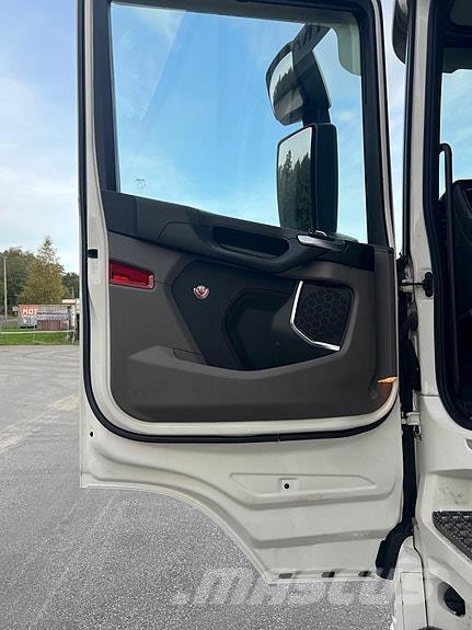 Scania R660 Kofferaufbau