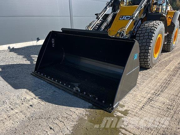  SE Universal Sonstige Landmaschinen