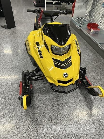 Ski-doo MXZ 120 Schneemobile