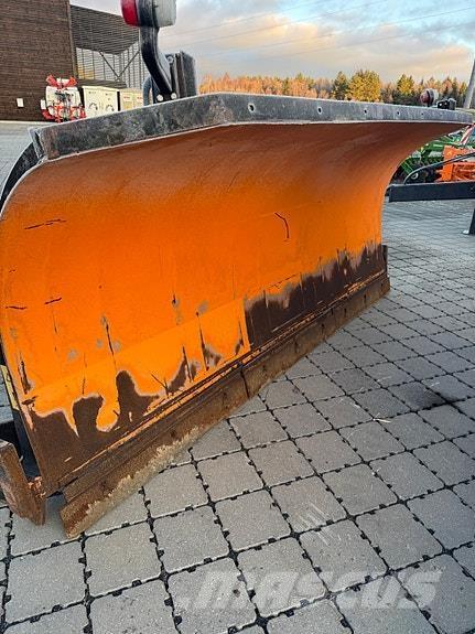 Tellefsdal 2,7m Schneeschilde und -pflüge