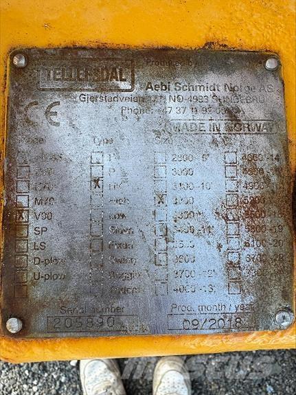 Tellefsdal V-90 Schneeschilde und -pflüge