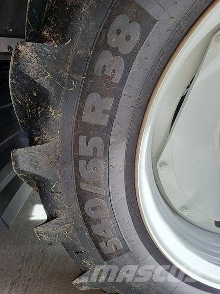 Valtra  Traktoren