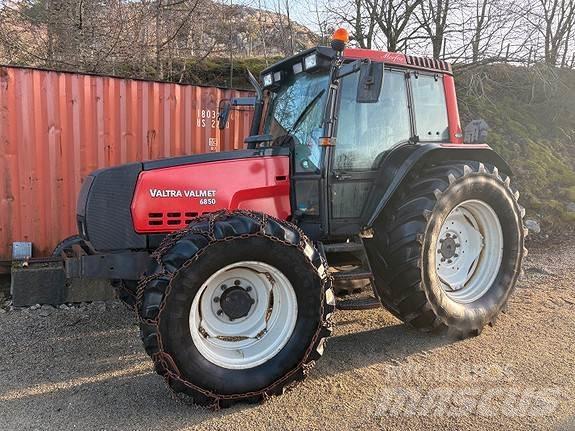 Valtra 6850 Traktoren