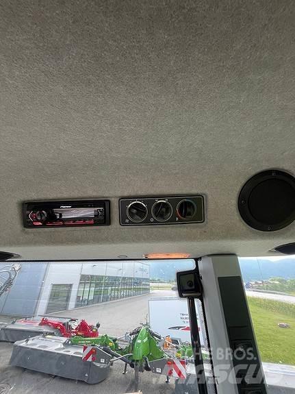 Valtra G115A Traktoren