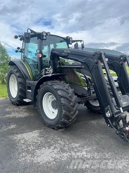 Valtra G115A Traktoren