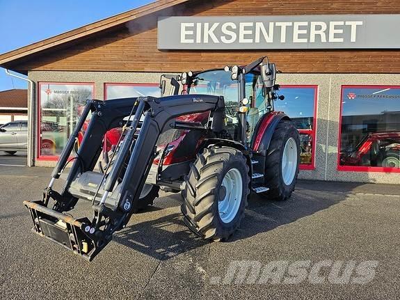 Valtra G135 Active Traktoren