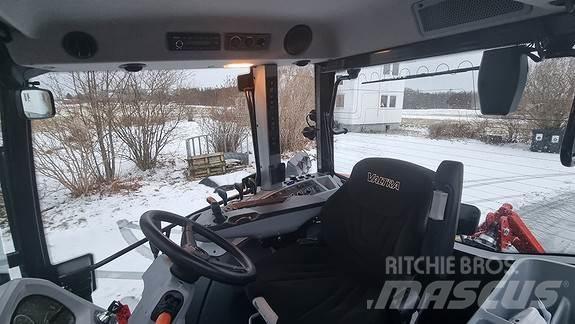 Valtra G135A Traktoren