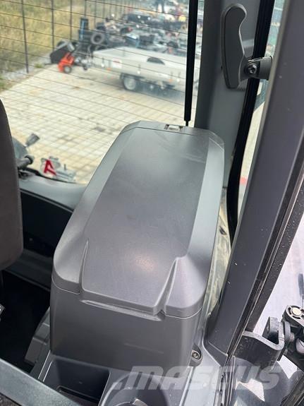 Valtra N 175 Traktoren