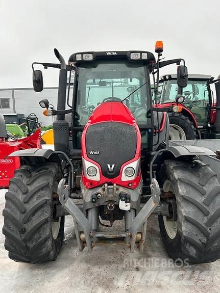 Valtra N103 Traktoren
