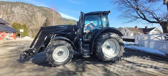 Valtra N135 Traktoren