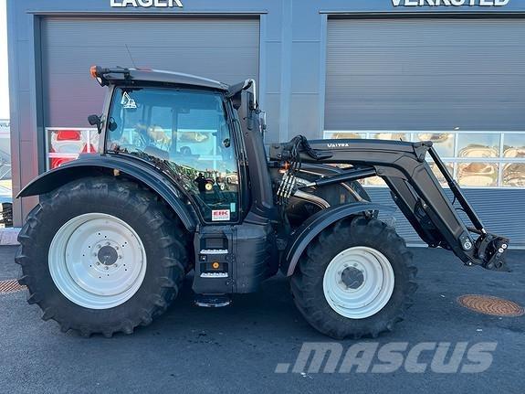 Valtra N155EH Traktoren