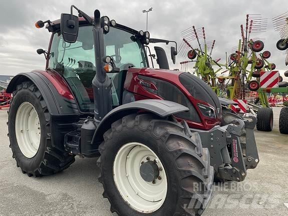 Valtra N174A Traktoren