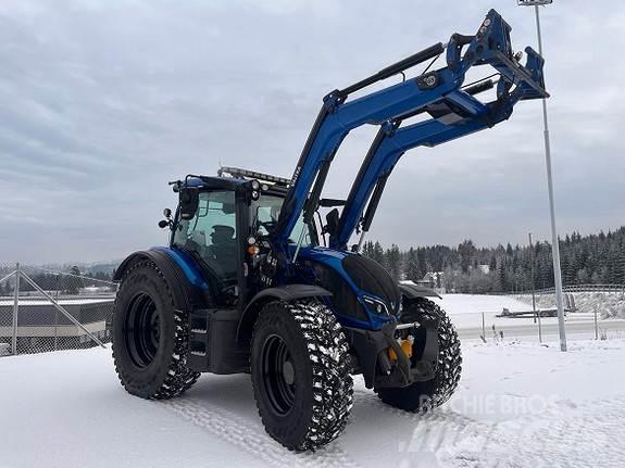Valtra N174D Traktoren