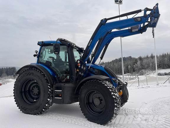 Valtra N174D Traktoren
