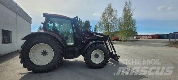 Valtra N174D Traktoren