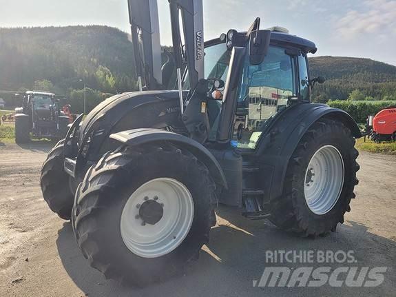 Valtra N174D Traktoren