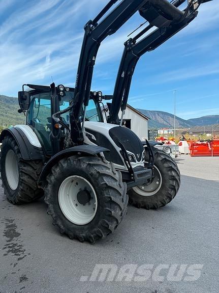 Valtra N174D Traktoren