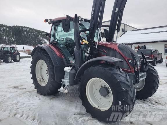 Valtra N174H Traktoren