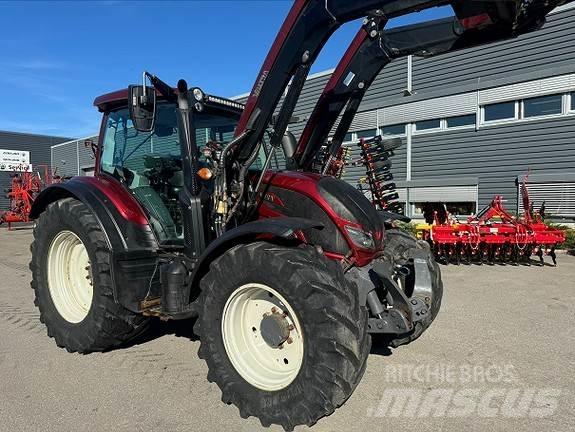 Valtra N174V Traktoren