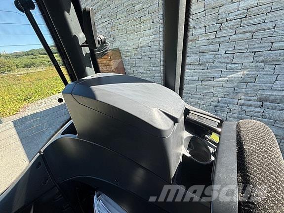 Valtra N175D Traktoren