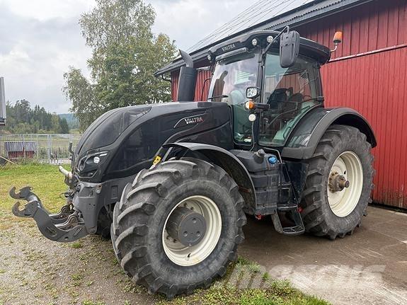 Valtra S394 Traktoren