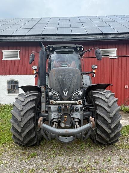 Valtra S394 Traktoren