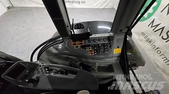Valtra T182 Traktoren