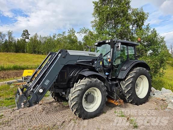 Valtra T193H Traktoren