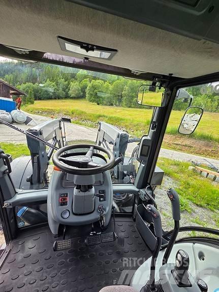 Valtra T193H Traktoren