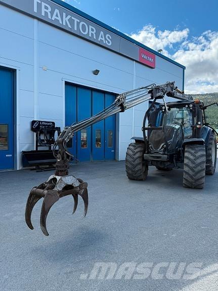Valtra T194V Traktoren