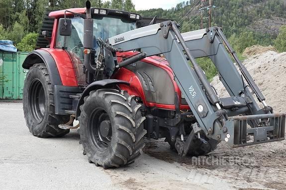 Valtra T202 D Traktoren