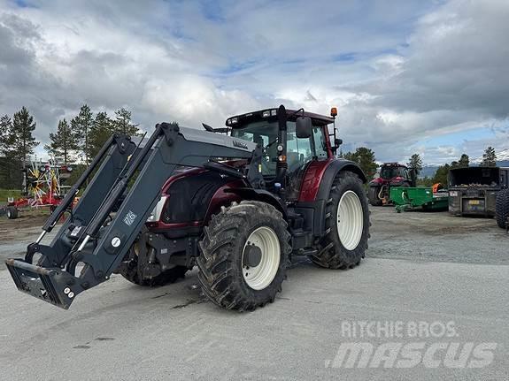Valtra T203 Traktoren