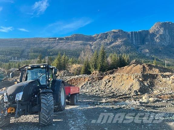 Valtra T203 Traktoren