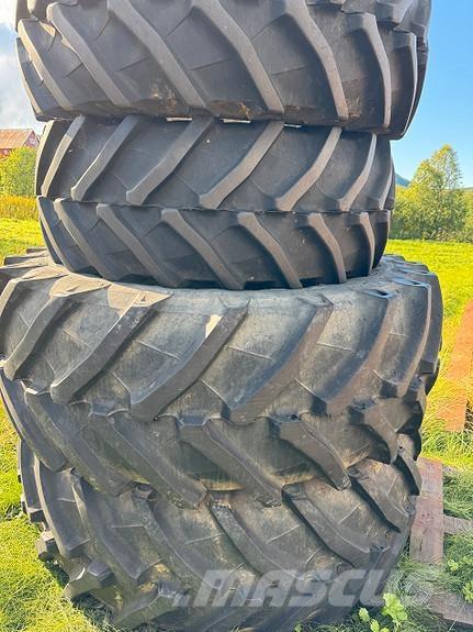 Valtra T214 Versu Traktoren