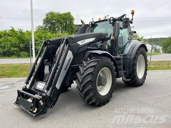 Valtra T234 Traktoren