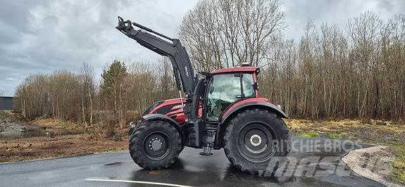 Valtra T234D ST Traktoren