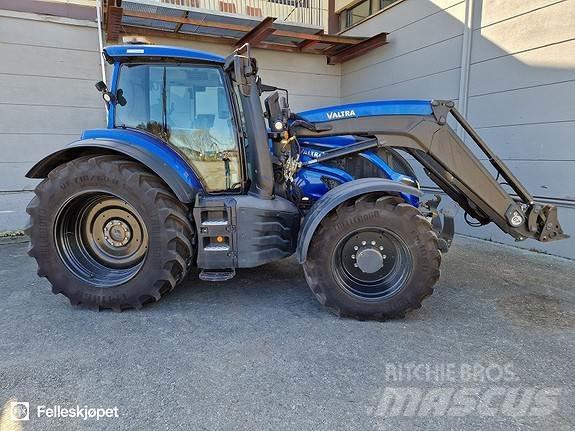 Valtra T235 Traktoren