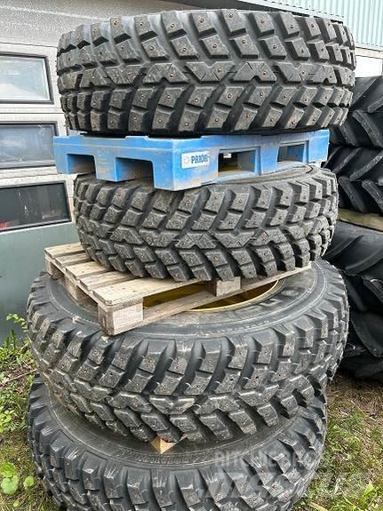  Vinterhjul til JD Sonstige Schneeräumgeräte