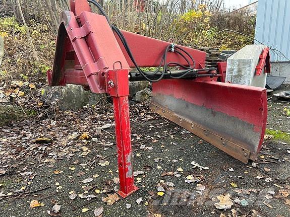   Sonstige Schneeräumgeräte