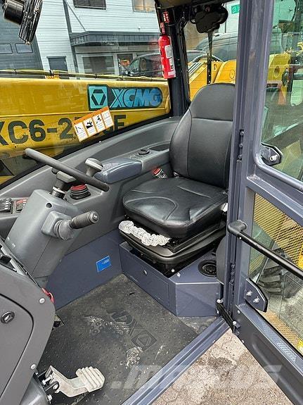 XC6-2506E Teleskoplader