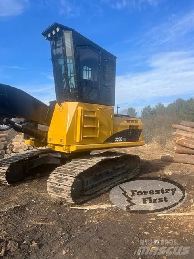 CAT 320D FM Gelenkausleger Lader