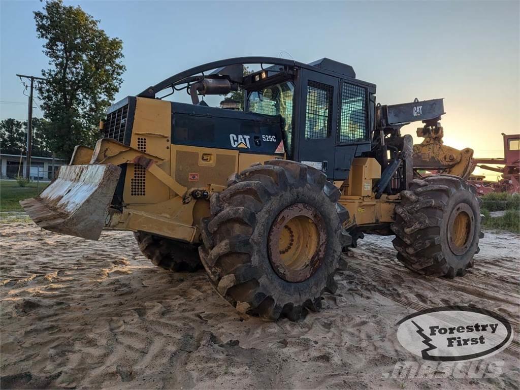 CAT 525C Stammholzschlepper