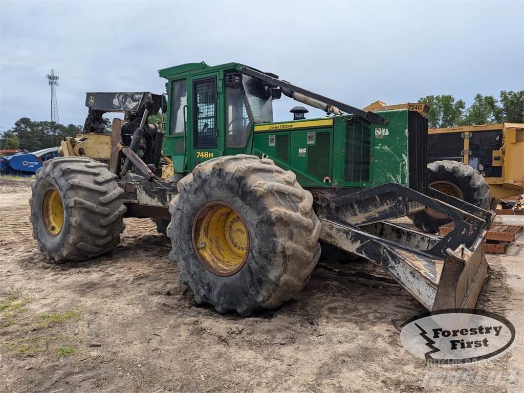 John Deere 748H Stammholzschlepper