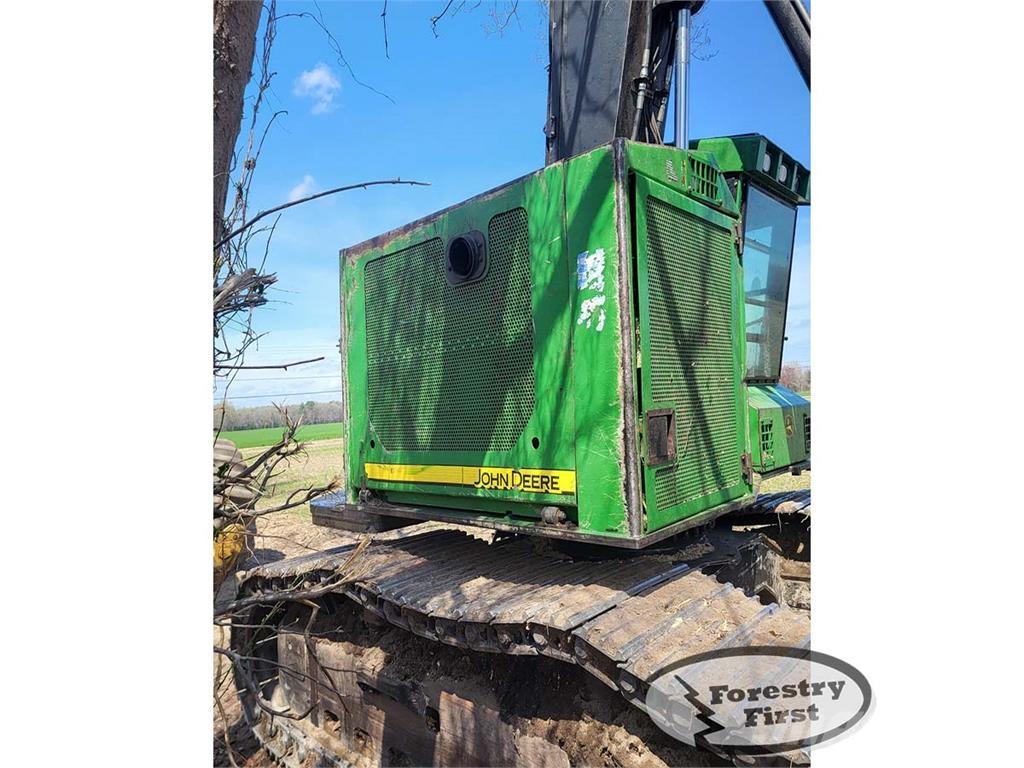 John Deere 753J Forstanhänger/Rückewagen