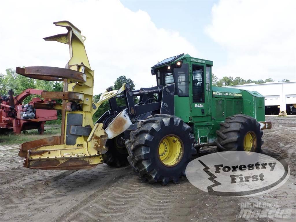 John Deere 843K Forstanhänger/Rückewagen