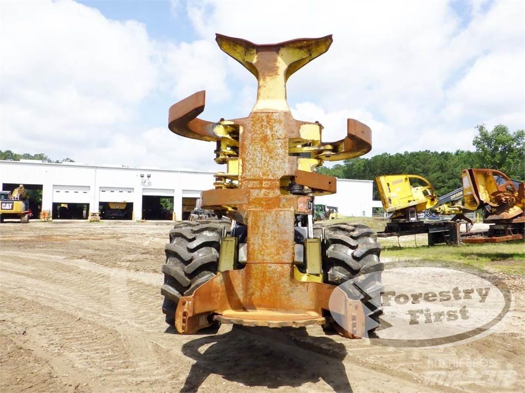 John Deere 843K Forstanhänger/Rückewagen
