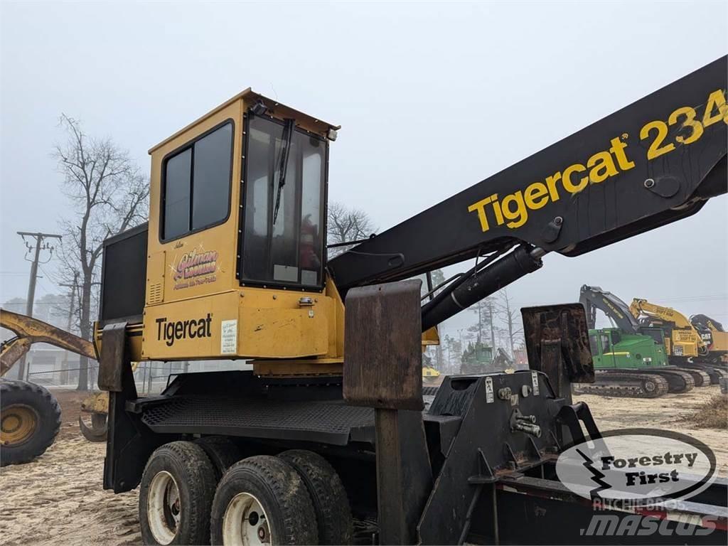 Tigercat 234 Gelenkausleger Lader