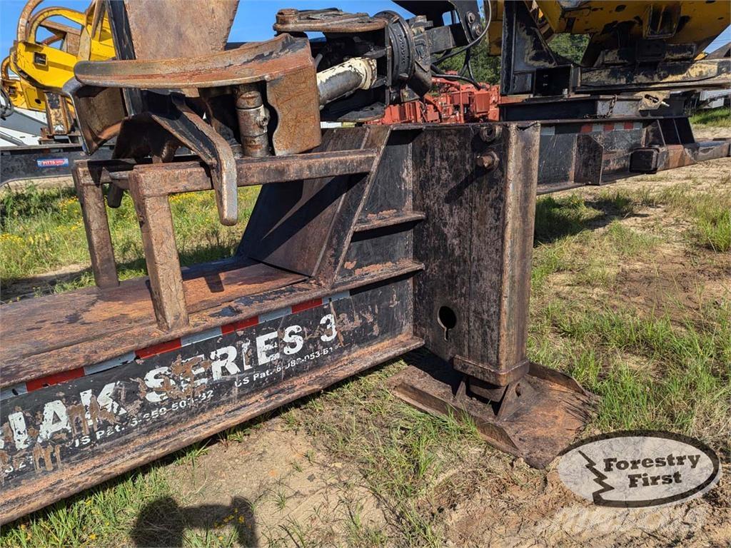 Tigercat 234B Gelenkausleger Lader
