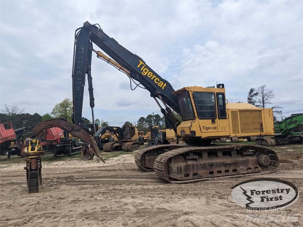 Tigercat 860S Gelenkausleger Lader
